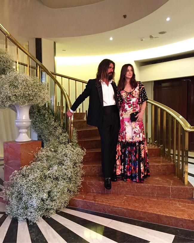 Красива і щаслива: Моніка Беллуччі в компанії коханого блищить в Мадриді